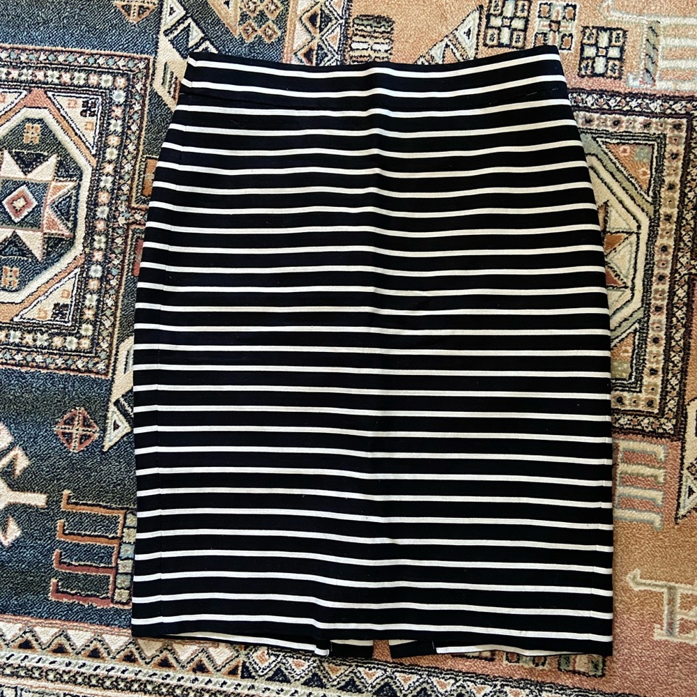 NWOT J.CREW The Pencil Skirt